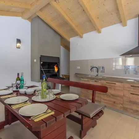 Apartment In Pjescana Mit Gemeinschaftlichem Pool *